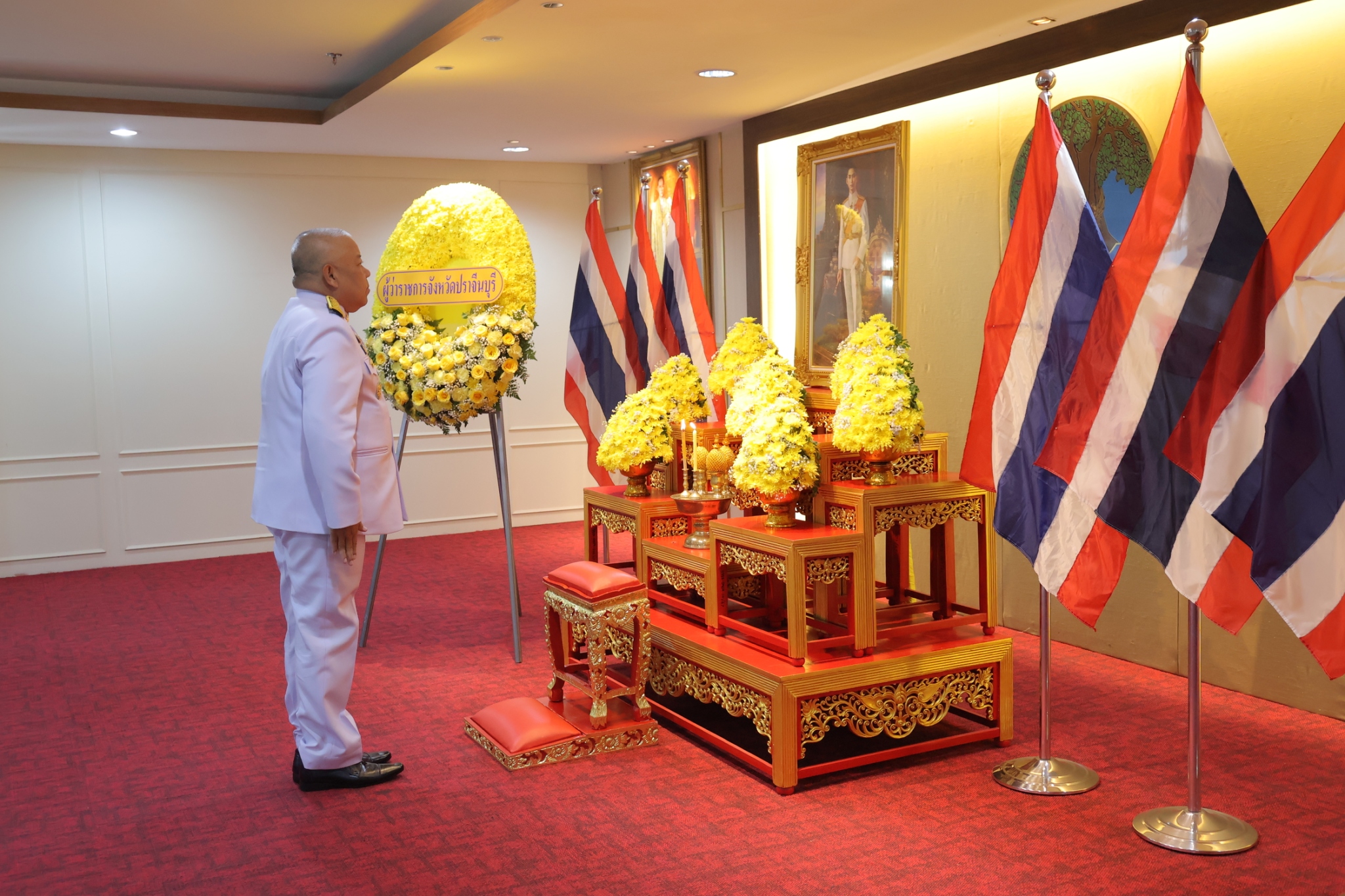 title - วันที่ 9 มิถุนายน 2569 เวลา 07.30 น. นายวิทูล ประดิษฐบุญ ปฏิรูปที่ดินจังหวัดปราจีนบุรี  มอบหมายให้ ข้าราชการ และเจ้าหน้าที่ ส.ป.ก.ปราจีนบุรี เข้าร่วมพิธีเนื่องในวันสวรรคต พระบาทสมเด็จพระปรเมนทรมหาอานันทมหิดลพระอัฐมรามาธิบดินทร
